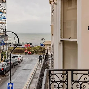  Apartment Beautiful Sea View I Spacious One Bed Flat I Sleep 4 Guests Bp2