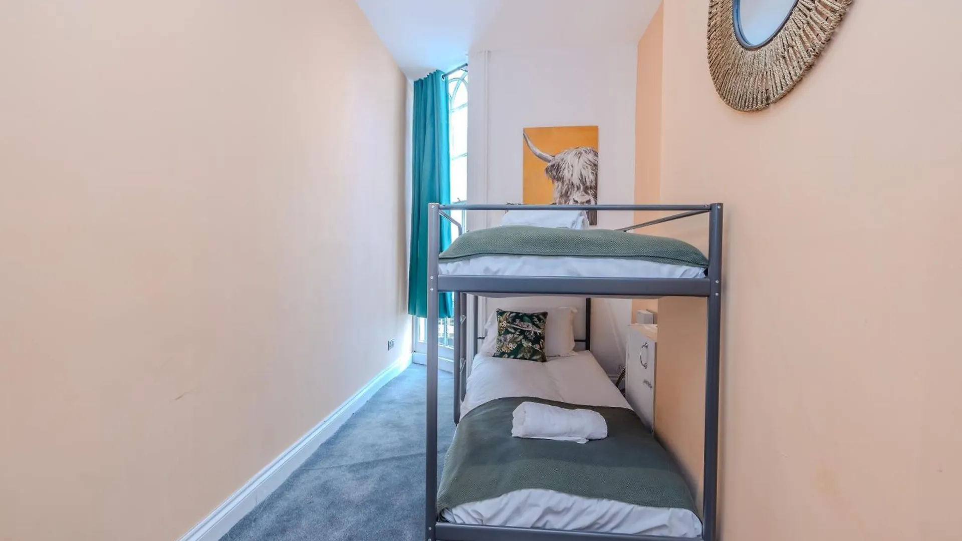 Modern 2 Bed Flat In Vibrant Kemptown Brighton United Kingdom