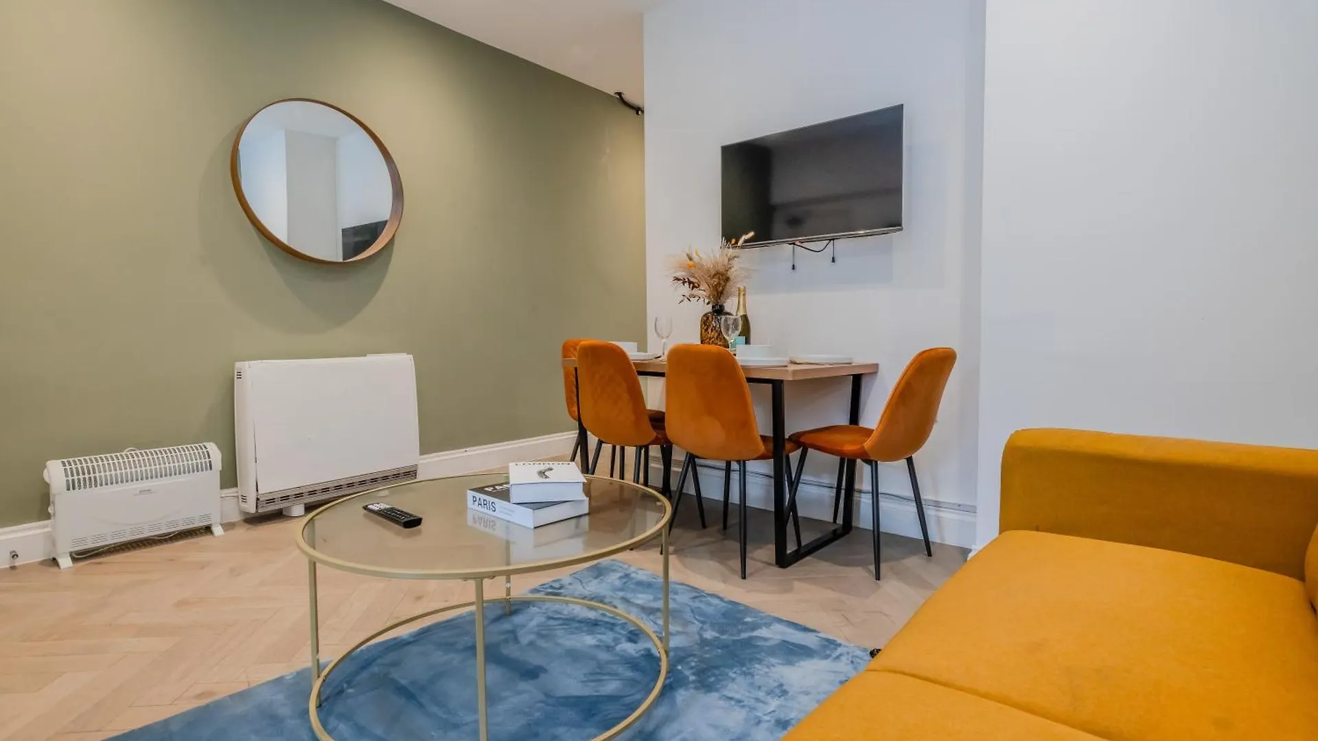 Modern 2 Bed Flat In Vibrant Kemptown Hove 0*,  Regno Unito